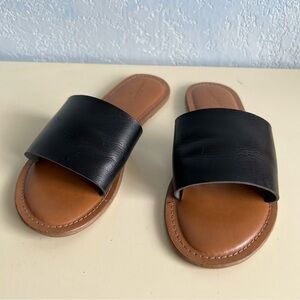 Universal Thread Black Slide Sandals – Size 6